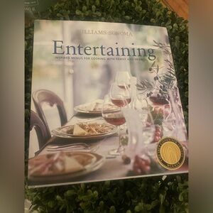 Williams Sonoma Entertaining Book with Elegant Cover
